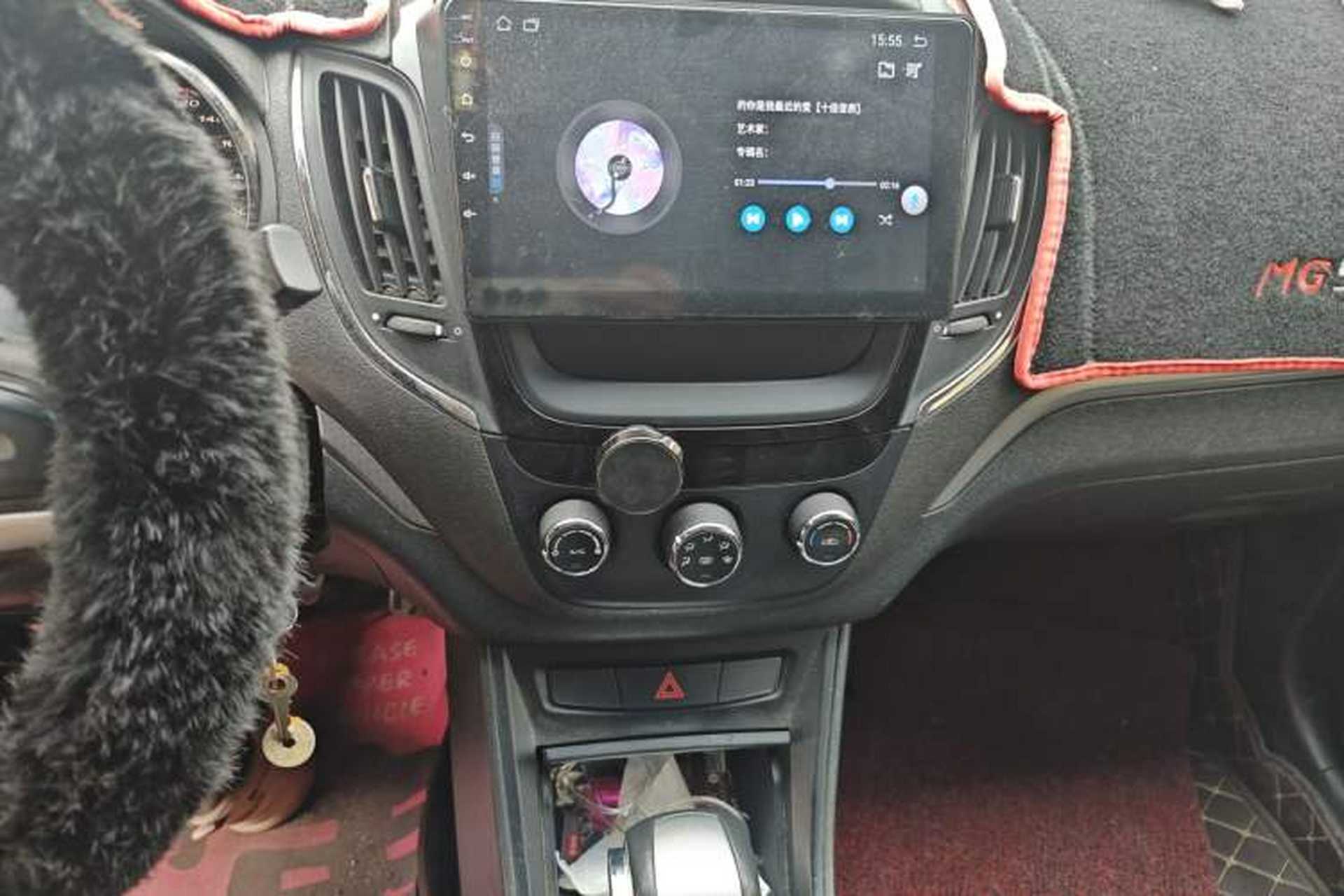 Used MG 5 2014 1.5T Automatic Luxury Model Audio And AC Panel