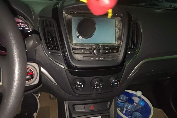 Used MG 5 2014 1.5T Automatic Luxury Model Audio And AC Panel
