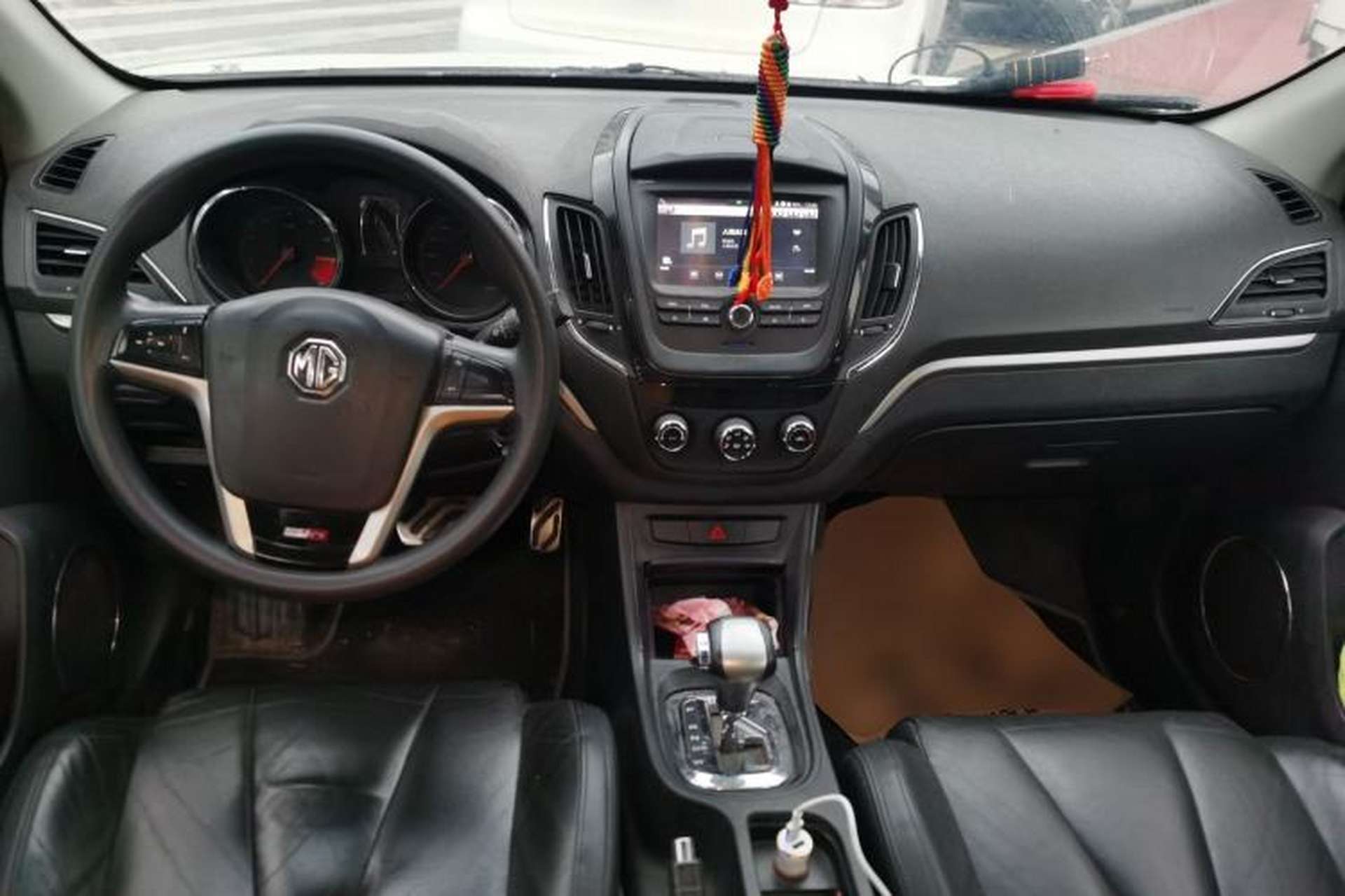 Used MG 5 2014 1.5T Automatic Luxury Model Center Console