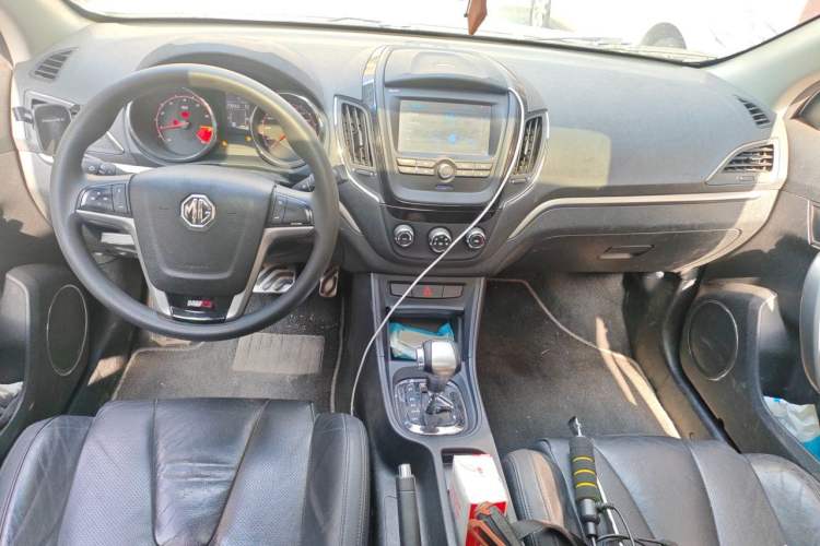 Used MG 5 2014 1.5T Automatic Luxury Model Center Console