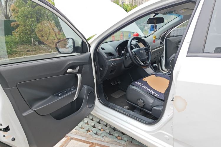 Used MG 5 2014 1.5T Automatic Luxury Model Driver Seat