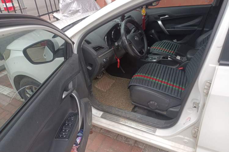 Used MG 5 2014 1.5T Automatic Luxury Model Driver Seat