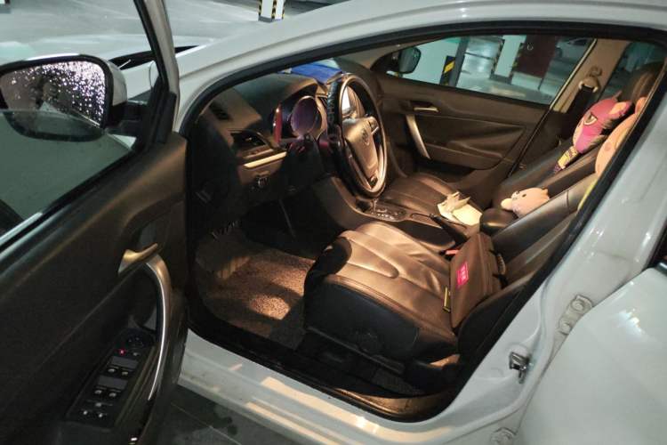 Used MG 5 2014 1.5T Automatic Luxury Model Driver Seat
