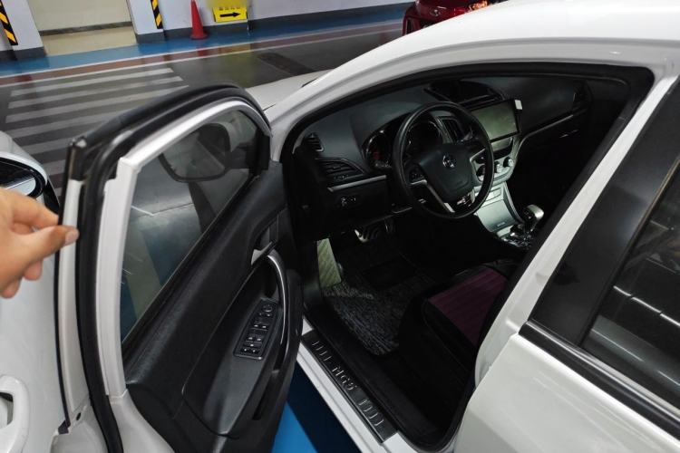 Used MG 5 2014 1.5T Automatic Luxury Model Driver Seat