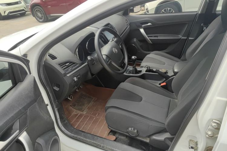Used MG 5 2014 1.5T Manual Luxury Model Driver Seat