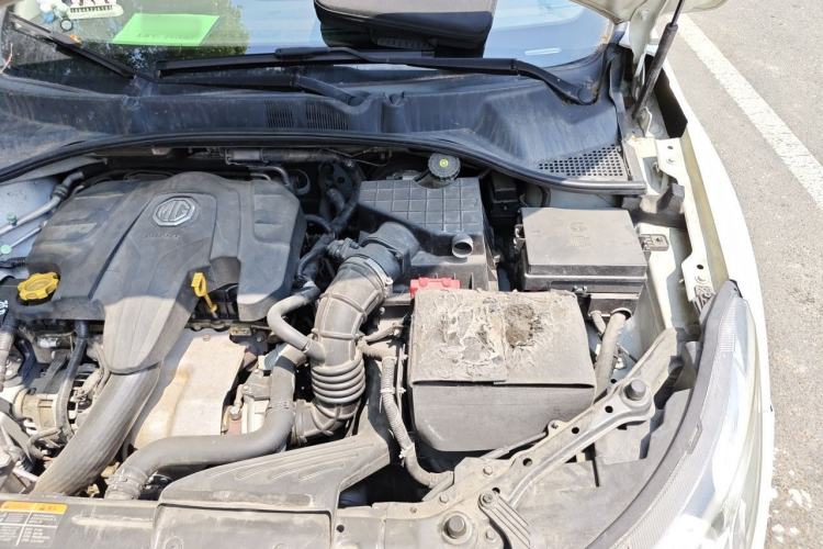 Used MG 5 2014 1.5T Automatic Luxury Model Engine Bay Left