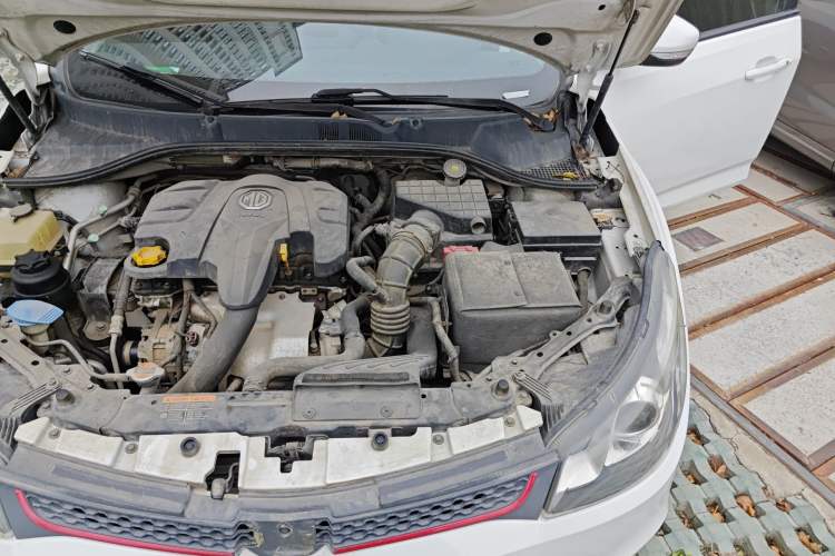 Used MG 5 2014 1.5T Automatic Luxury Model Engine Bay Left