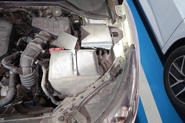 Used MG 5 2014 1.5T Automatic Luxury Model Engine Bay Left