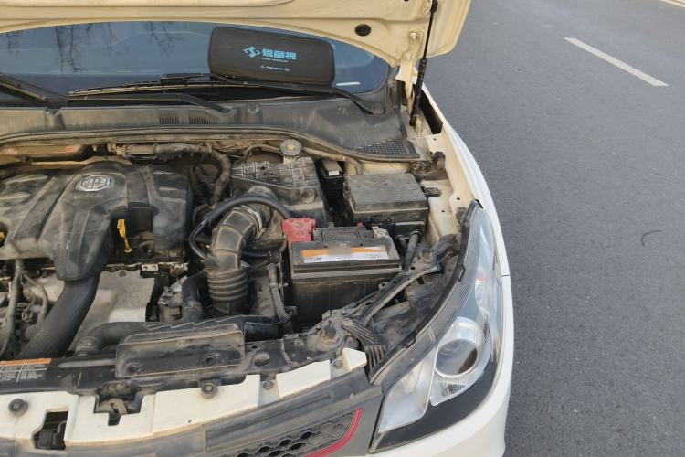 Used MG 5 2014 1.5T Automatic Luxury Model Engine Bay Left