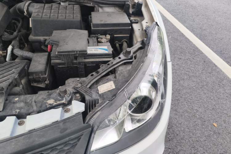 Used MG 5 2014 1.5T Automatic Luxury Model Engine Bay Left