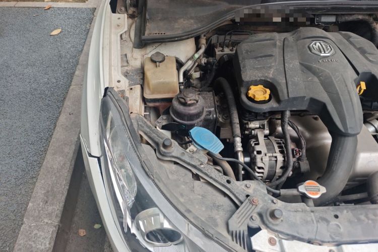 Used MG 5 2014 1.5T Manual Luxury Model Engine Bay Right