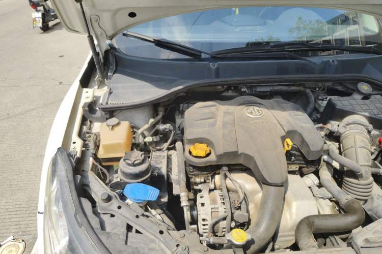 Used MG 5 2014 1.5T Automatic Luxury Model Engine Bay Right