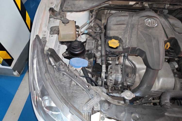 Used MG 5 2014 1.5T Automatic Luxury Model Engine Bay Right