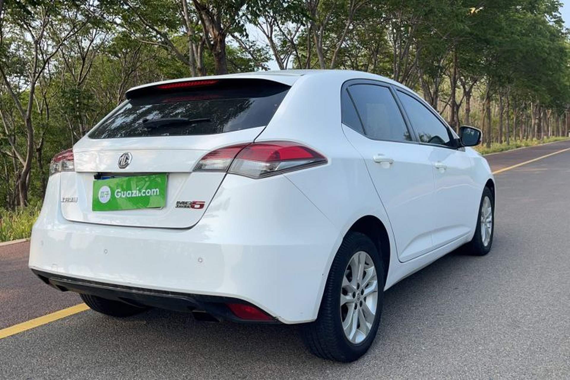 Used MG 5 2014 1.5T Automatic Luxury Model Exterior 5