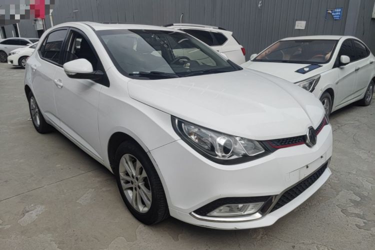 Used MG 5 2014 1.5T Manual Luxury Model Front Right 45 Deg