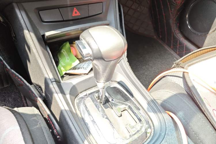 Used MG 5 2014 1.5T Automatic Luxury Model Gear Lever