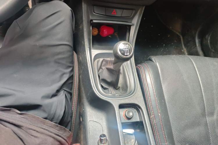 Used MG 5 2014 1.5T Manual Luxury Model Gear Lever