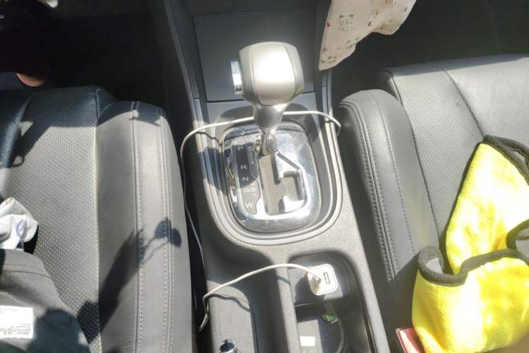 Used MG 5 2014 1.5T Automatic Luxury Model Gear Lever