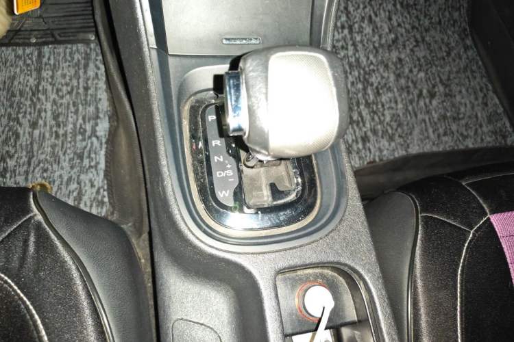 Used MG 5 2014 1.5T Automatic Luxury Model Gear Lever