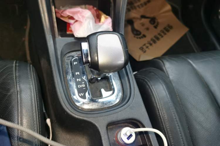 Used MG 5 2014 1.5T Automatic Luxury Model Gear Lever