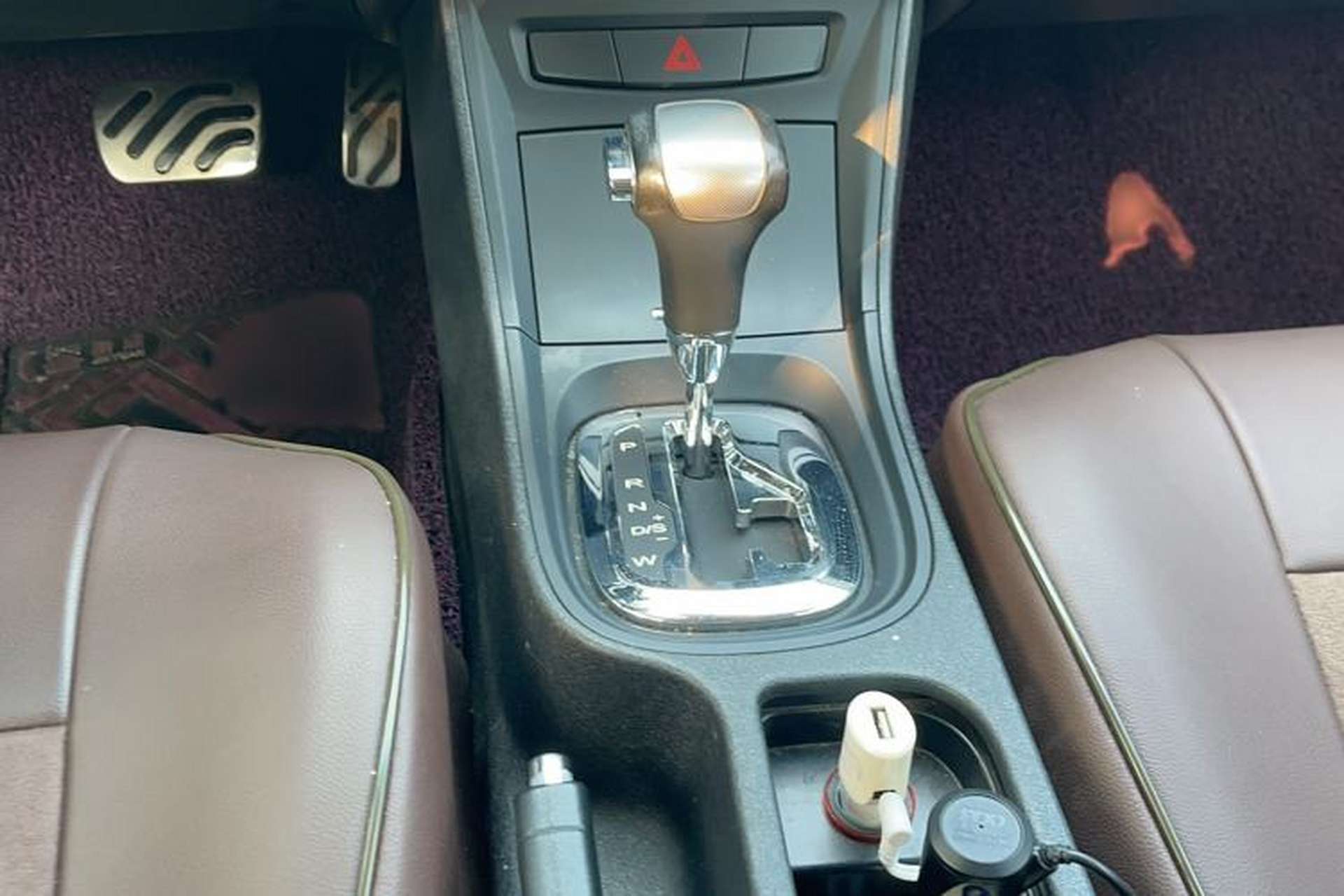 Used MG 5 2014 1.5T Automatic Luxury Model Gear Lever