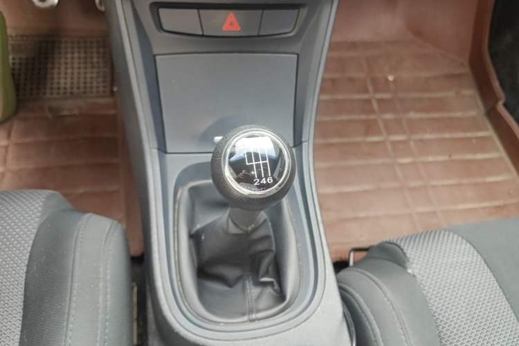Used MG 5 2014 1.5T Manual Luxury Model Gear Lever