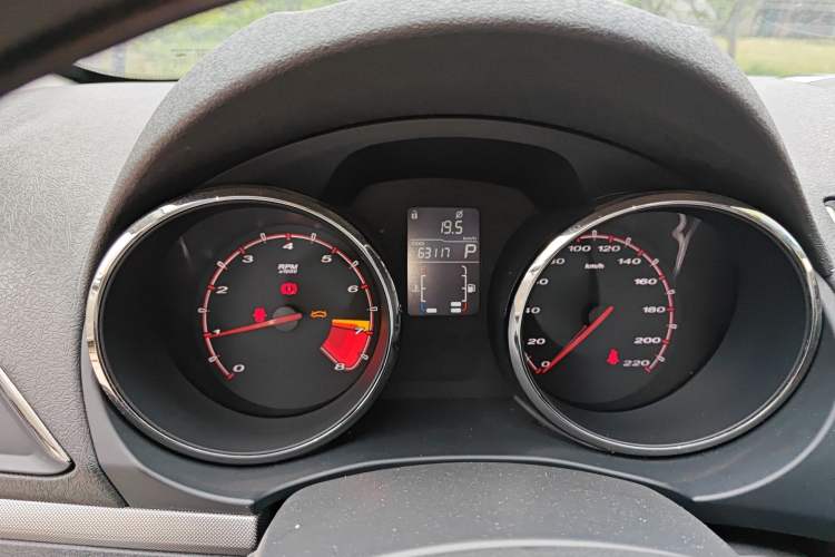 Used MG 5 2014 1.5T Automatic Luxury Model Instrument Cluster