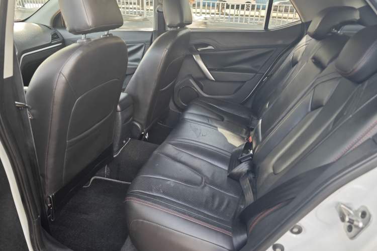 Used MG 5 2014 1.5T Automatic Luxury Model Interior 2