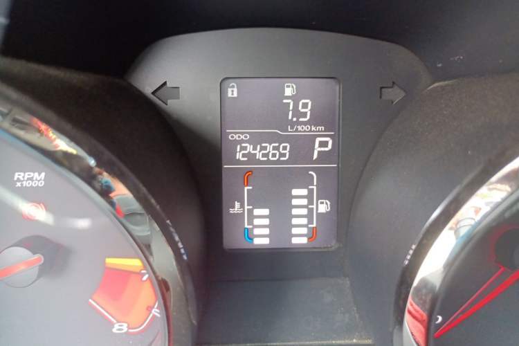Used MG 5 2014 1.5T Automatic Luxury Model Odometer Close Up