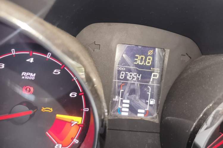 Used MG 5 2014 1.5T Automatic Luxury Model Odometer Close Up
