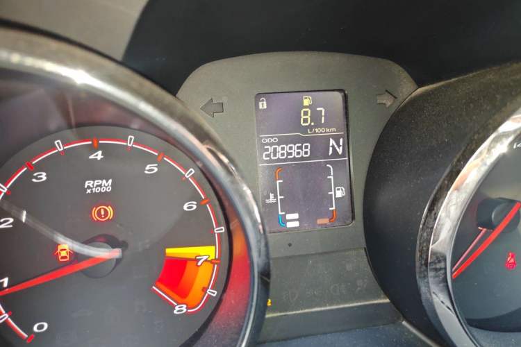 Used MG 5 2014 1.5T Automatic Luxury Model Odometer Close Up