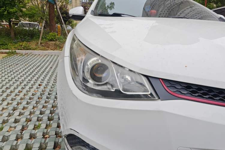 Used MG 5 2014 1.5T Automatic Luxury Model Right Front Headlight