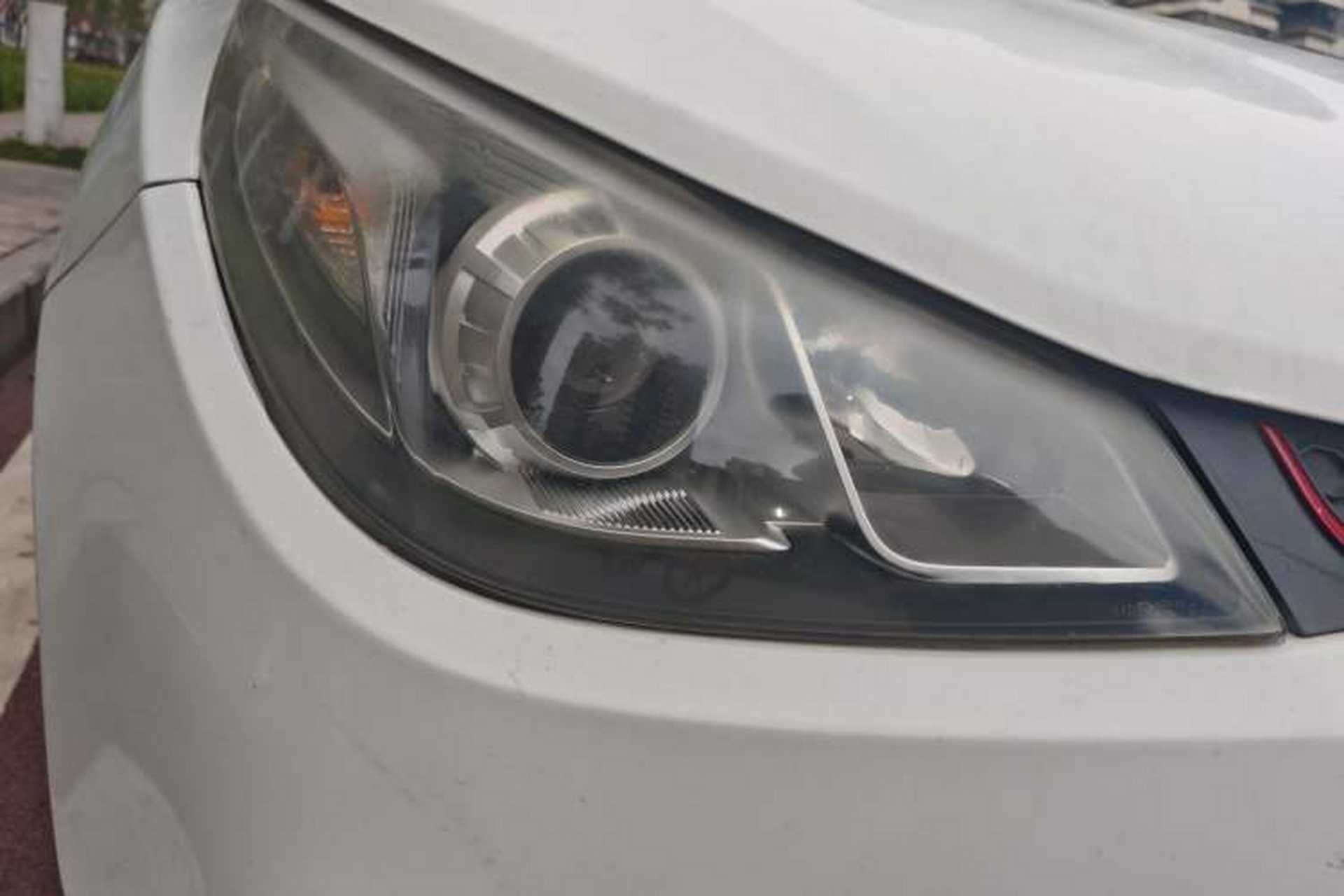 Used MG 5 2014 1.5T Automatic Luxury Model Right Front Headlight