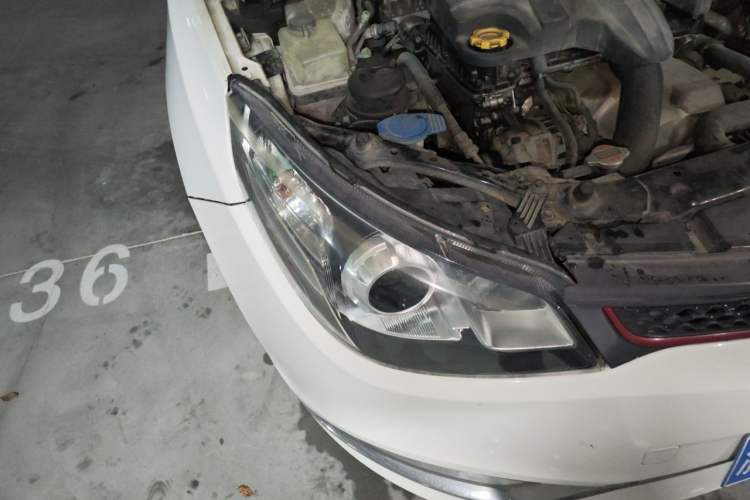 Used MG 5 2014 1.5T Automatic Luxury Model Right Front Headlight