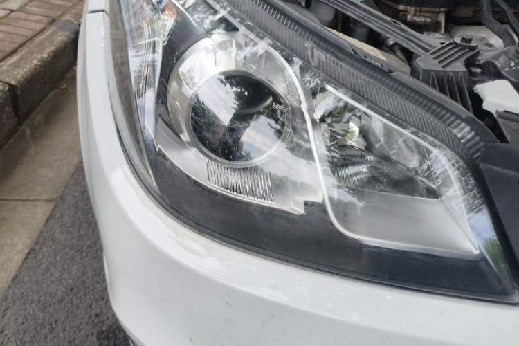 Used MG 5 2014 1.5T Automatic Luxury Model Right Front Headlight