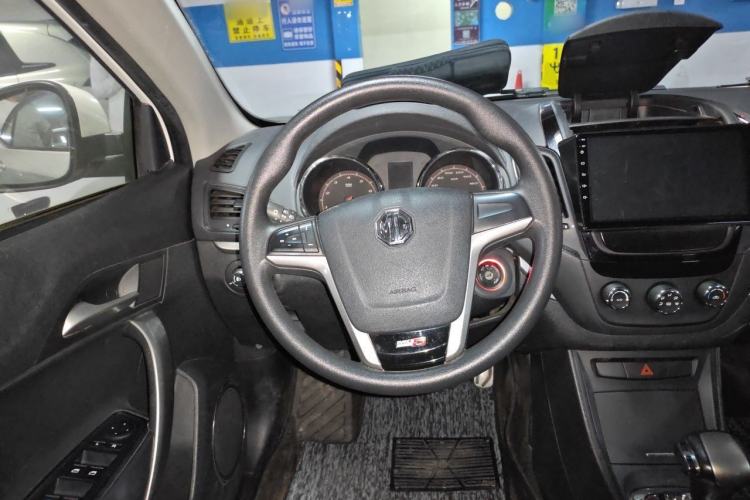 Used MG 5 2014 1.5T Automatic Luxury Model Steering Wheel