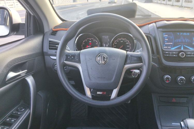 Used MG 5 2014 1.5T Automatic Luxury Model Steering Wheel