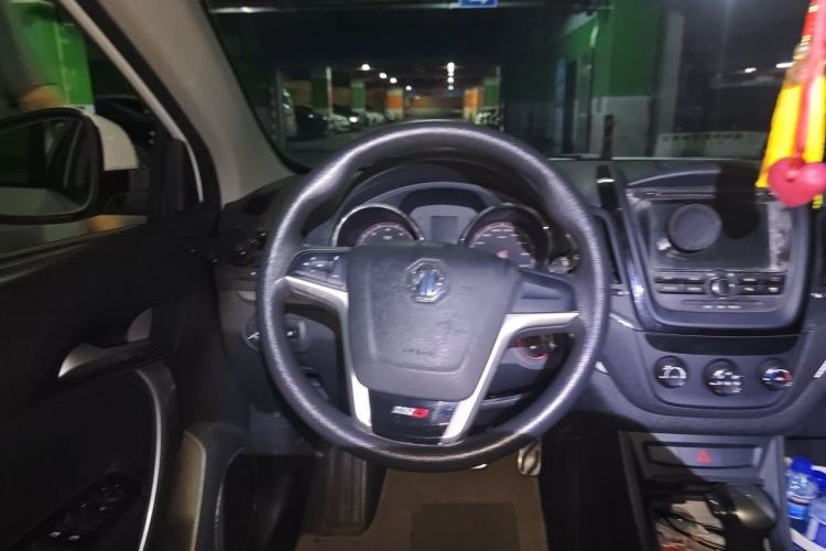 Used MG 5 2014 1.5T Automatic Luxury Model Steering Wheel