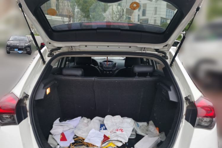 Used MG 5 2014 1.5T Automatic Luxury Model Trunk