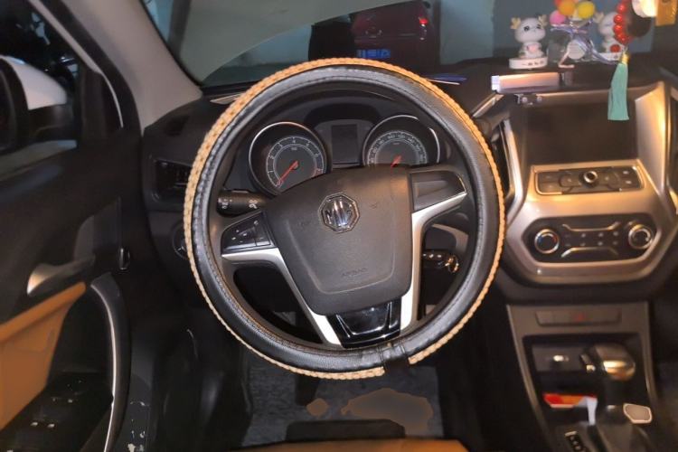 Used MG 5 2015 1.5T Automatic InkaNet Luxury Edition Steering Wheel