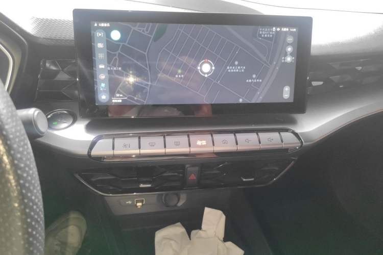 Used MG 5 2021 Revised 300TGI DCT Qingshè Luxurious Enjoyment Edition Audio And AC Panel