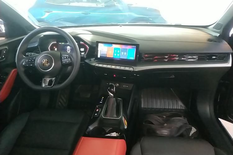 Used MG 5 2021 180 DVVT CVT Youth Luxury Edition Center Console