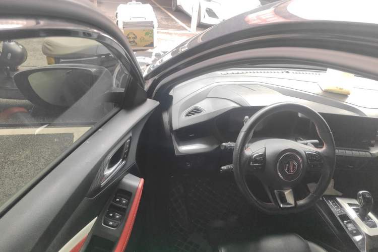 Used MG 5 2021 Revised 300TGI DCT Qingshè Luxurious Enjoyment Edition Driver Seat