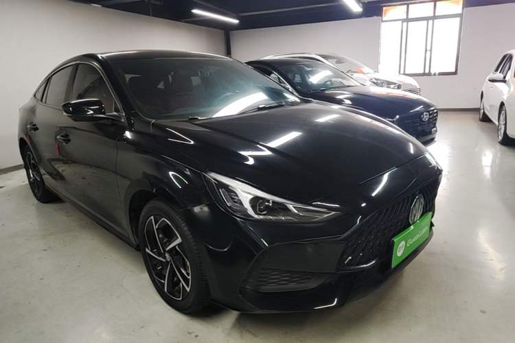 Used MG 5 2021 Revised 300TGI DCT Qingshè Luxurious Enjoyment Edition Front Right 45 Deg