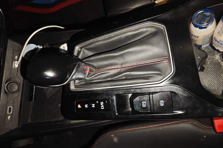 Used MG 5 2021 180 DVVT CVT Youth Luxury Edition Gear Lever