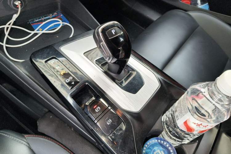 Used MG 5 2021 300TGI DCT Elegant Luxury Edition Gear Lever