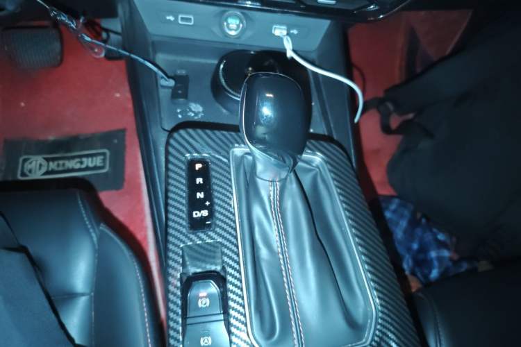 Used MG 5 2021 180 DVVT CVT Youth Luxury Edition Gear Lever