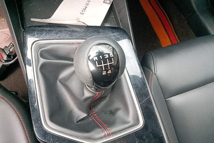 Used MG 5 2021 180 DVVT Manual Youth Luxury Edition Gear Lever