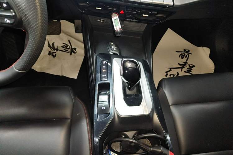 Used MG 5 2021 Revised 300TGI DCT Qingshè Luxurious Enjoyment Edition Gear Lever
