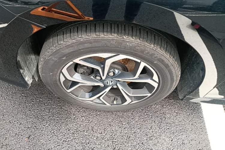 Used MG 5 2021 180 DVVT Manual Youth Luxury Edition Left Front Wheel Hub